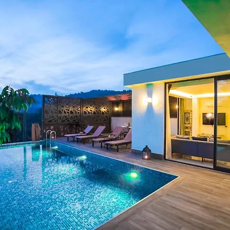 Islamlar Sleeps 4 Pool Air Con Wifi 别墅